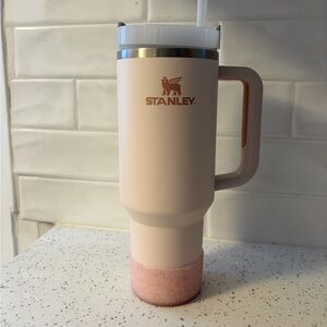 Stanley Blush Pink Travel Mug + silicone foot (anti slip)